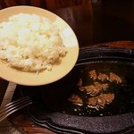 れすとらん 門 - ライスをお代わりして、ソースに投入します