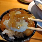 麺家 たけ田 - 漁師の白いか漬け丼一口