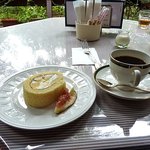 Tea，Coffee＆Lunch Dolce - いちぢくのロールケーキ＋珈琲