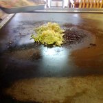 Yamaguchi Okonomiya - 野菜を炒めて・・・