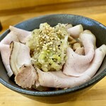 麺屋 しん蔵 - チャーシュー丼 350円