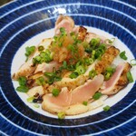 カジュアル割烹 かしん - 鶏のたたき