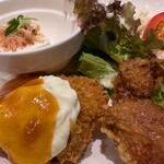 社 - サックリ衣のカニクリームコロッケ