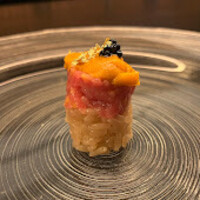 鮨 四 -  鮨 四 -