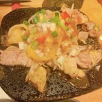 モダン空間 ・ 京紅地鶏刺し・クラフトビール 呑衆ノ鶏 - 