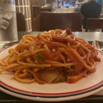 プロント - 中太パスタの山盛り