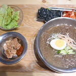 パンチャン - ランチ週替わりメニューの冷麺定食