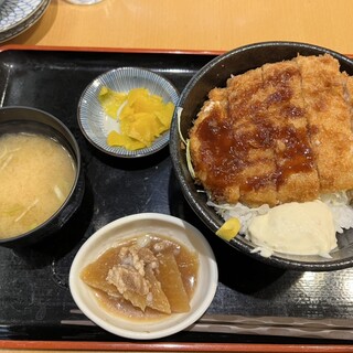 もつ焼横丁 ニシキ屋_0