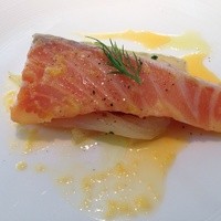 エルルカン・ビス - <Rｺｰｽ>スモークサーモンのデゥミコンフィ-オレンジソース