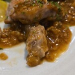 キッチン ブルー グローブ - 豚ヒレ肉ソテーの欠片？