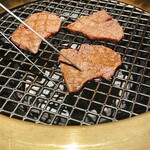 和牛とタン 焼肉 とみ - 