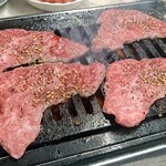 焼肉ジンギスカン つるや - 霜降りロース
