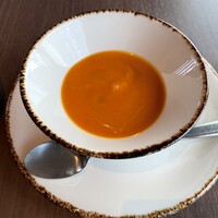 JAM17 DINING - 【1周年記念、選べるメイン、全5品】JAM'Sランチコース
                    じっくりローストした有機人参のポタージュ　オレンジ風味のオイル