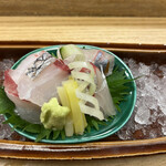 赤坂 菊乃井 - 昼懐石１５７３０円。向付一。明石天然鯛、縞鯵。縞鯵には板ポン酢が仕込んでいます。