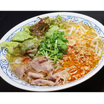 ブン・ボー・フエ　（牛肉とピリ辛ミンチの細麺うどん）　Aセット
