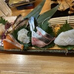 海鮮居酒屋 ありがとう - 刺身も新鮮で旨い