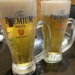 串あげ屋 - 生ビールで乾杯ッ生き返るわあー！！