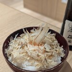 創業麺類元年 坂本龍馬が愛したラーメン食堂 - ゆずたま(卵かけご飯)