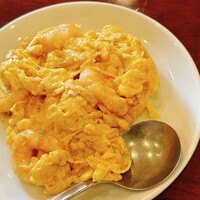 三和楼 - 芝エビと玉子の炒め物