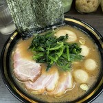 横濱家系ラーメン 勝鬨家 - 