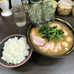 横濱家系ラーメン 勝鬨家 - 
