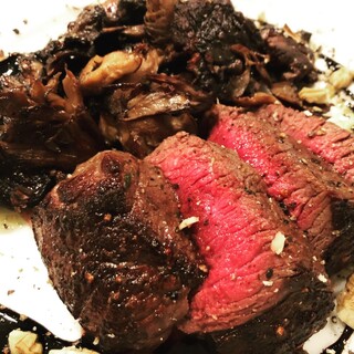 こだわりの食材は驚いて・楽しんでもらい、料理は明日への活力に