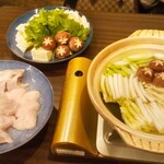 旬彩 天ぷら 心来(しんら） - これから ”てっちり” の鍋がコンロにかけられます。