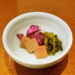 旬彩 天ぷら 心来(しんら） - 香の物。