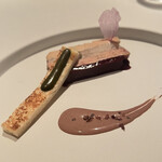 AZUR et MASA UEKI - 甘美なる憂愁　フォワグラに鮑黒がサンド美味しい