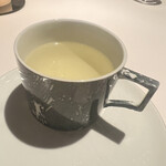 AZUR et MASA UEKI - ハーブティーはレモングラスが爽やかで美味しい