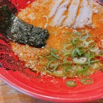 ラー麺 ずんどう屋 新宿歌舞伎町店 - 元味HOTらーめん並（910円）