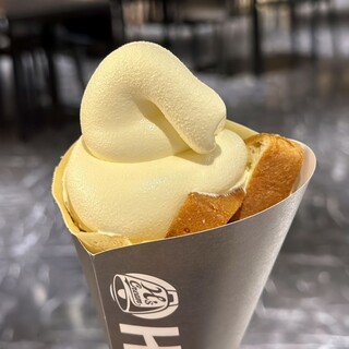 エイチズ クリーム アンド コーヒー_1