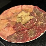 四谷三丁目 大衆焼肉 暴飲暴食 - 