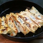西安料理 刀削麺園 - 鉄鍋焼餃子