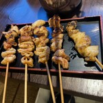 博多炉端 炉 - カリカリの鶏皮とぼんじり