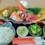 お食事処 すずきや - 料理写真:お刺身定食