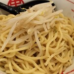 蒙古タンメン中本 - 冷水でしっかりと〆られた麺