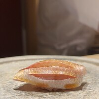 鮨 由う - 