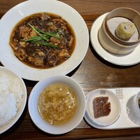 正宗広東私房菜サワダ 梅田エスト店 - 