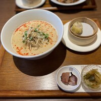 正宗広東私房菜サワダ 梅田エスト店 - 