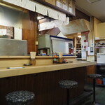 丸萬 - 店内（カウンター席）