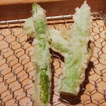 天ぷら わがた - 季節のアスパラ
