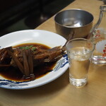 丸萬 - ガシラ煮付け ＆ 燗酒