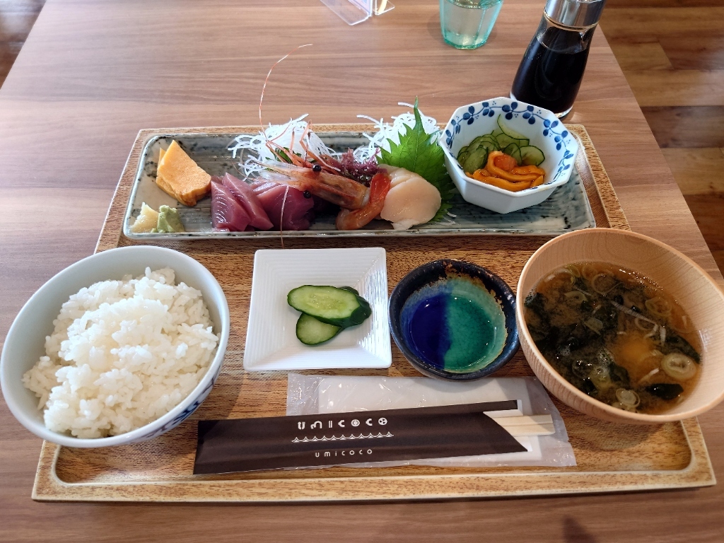 写真 : UMICOCO （ウミココ） - 大谷海岸/食堂 | 食べログ 