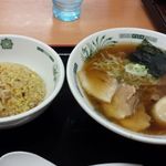 日高屋 - ラーメン玉子とチャーハン