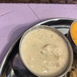 TOKYO BHAVAN - 大きなチキンが１つごろり