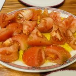 BAR NESTOR - トマトとオリーブオイル・塩のサラダ