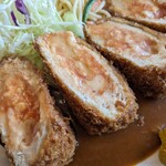 亜茂礼 - 鶏肉の中はとろとろチーズ♪