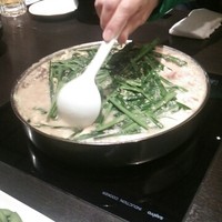 博多もつ鍋 やま中 赤坂店 - 味噌味５人前（野菜は別皿）