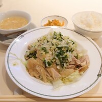 中国飯店 三田店 - 『サービスランチ①（蒸し鶏の葱油ソース）（950円税込）』